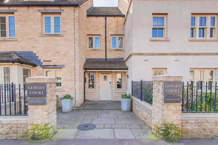 1 Bedroom Flat For Sale In Mercer Way, Tetbury, GL8