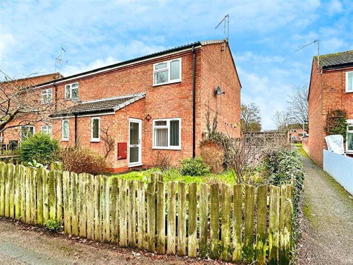 2 Bedroom End Of Terrace House For Sale In Vallet Avenue, Alcester, B49