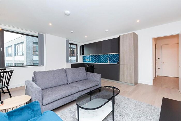 1 Bedroom Flat To Rent In Cassia Building, London, E2