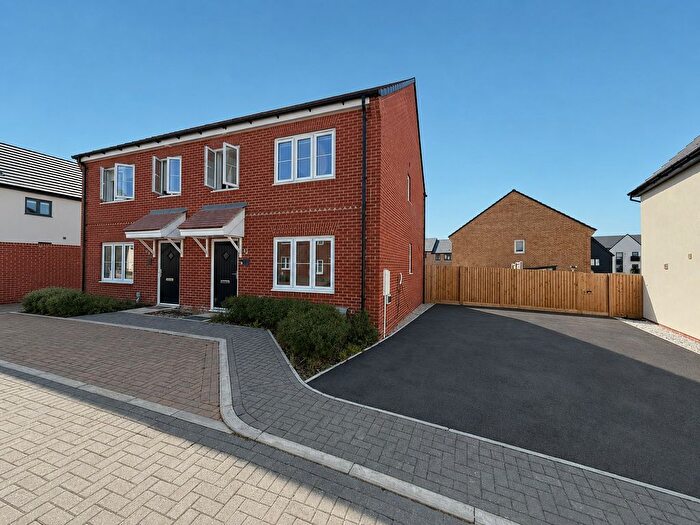 3 Bedroom Semi Detached House For Sale In Beltie Close, Whitehouse, Milton Keynes, MK8