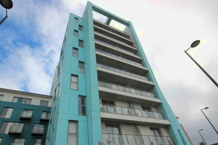 2 Bedroom Flat To Rent In Fratton Way, Southsea, PO4
