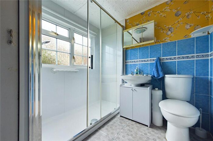 2 Bedroom Mobile Home For Sale In Loddon Court Farm Park Homes, Beech Hill Road, Spencers Wood, Reading, RG7