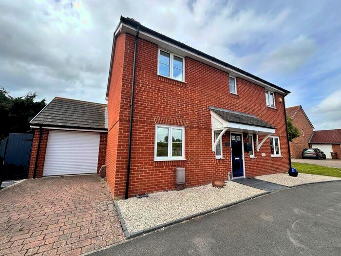4 Bedroom Detached House To Rent In Navigation Drive, Arundel, BN18