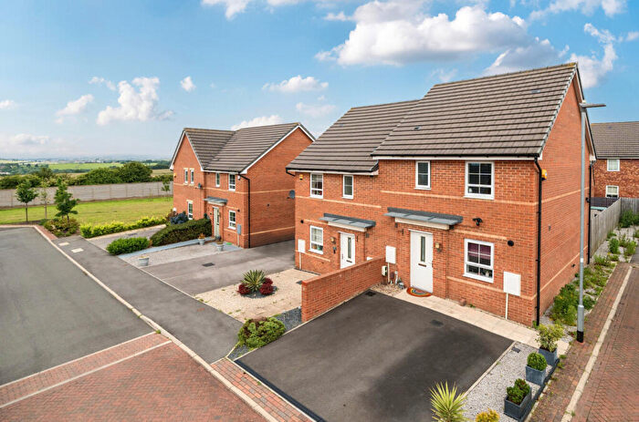 3 Bedroom Semi-Detached House For Sale In Perry Grove, Morley, Leeds, West Yorkshire, LS27