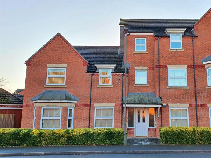 2 Bedroom Flat To Rent In Thames Way, Hilton, Derby, DE65