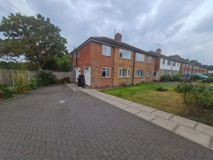 2 Bedroom Maisonette To Rent In High Street, Solihull, B90