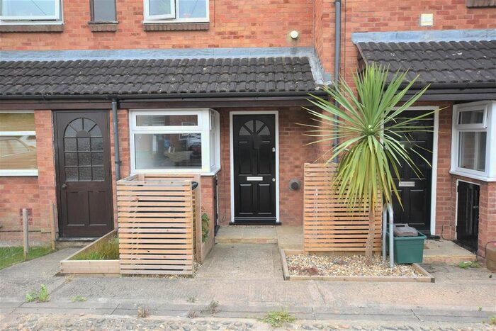 1 Bedroom Flat To Rent In Squirrel Close, Quedgeley, Gloucester, GL2