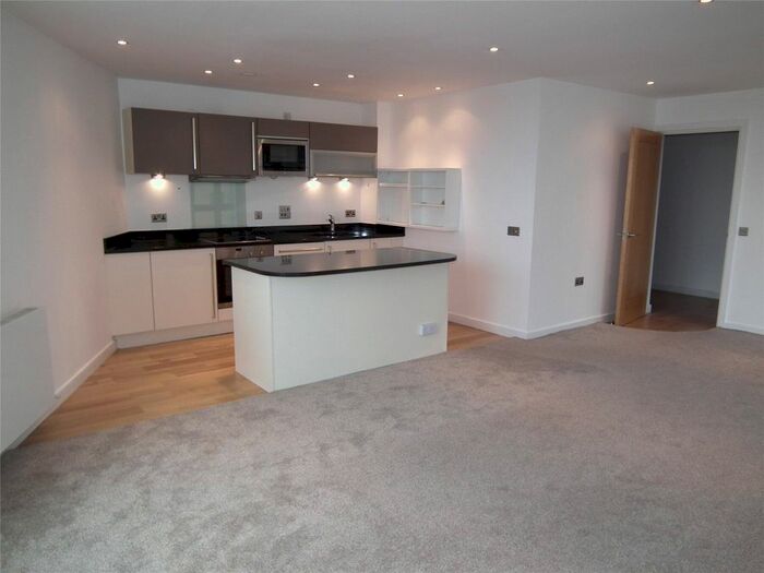 3 Bedroom Flat To Rent In Wharf Approach, West Yorks, LS1