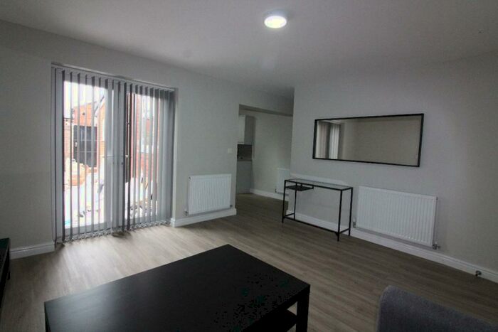 1 Bedroom Apartment To Rent In St Pauls Road, Preston, PR1