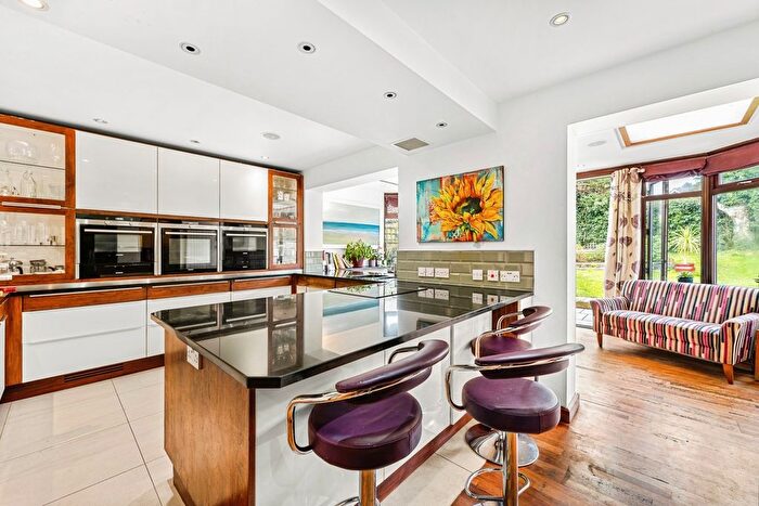 4 Bedroom Detached House For Sale In Dents Grove, Tadworth, Surrey, KT20