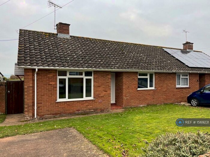 2 Bedroom Bungalow To Rent In Glebe Close, Upton Pyne, Exeter, EX5