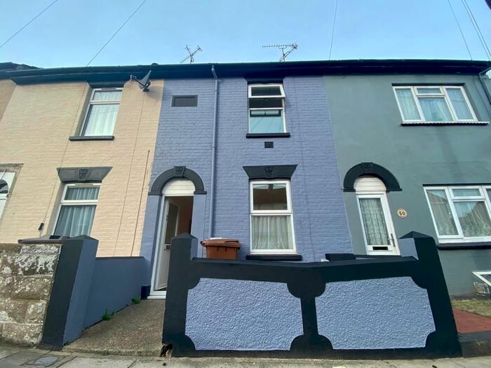 3 Bedroom Terraced House To Rent In Gardiner Street, Gillingham, Kent, ME7