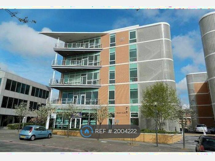 1 Bedroom Flat To Rent In Silbury Boulevard, Milton Keynes, MK9