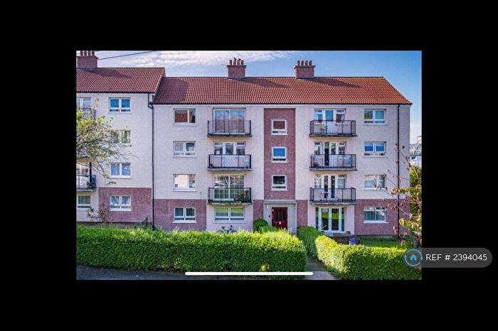 3 Bedroom Flat To Rent In Kerrycroy St, Glasgow, G42