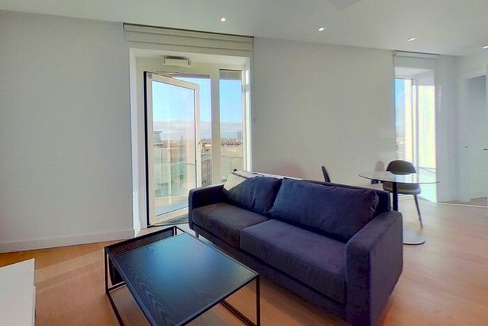 1 Bedroom Flat To Rent In Lincoln Apartments, Fountain Park Way, Hammersmith And Fulham, W12