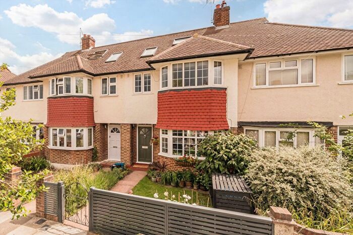 4 Bedroom Terraced House For Sale In Lincoln Avenue, Twickenham, TW2