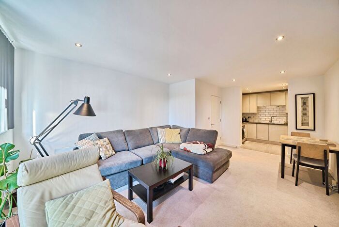 1 Bedroom Flat For Sale In Biggerstaff Road, London, London, E15