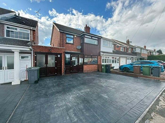 3 Bedroom Semi Detached House To Rent In Conway Crescent, Willenhall, WV12