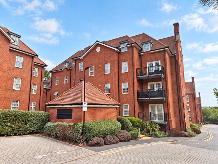 1 Bedroom Apartment To Rent In Collison Avenue, Barnet, EN5