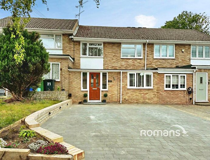 3 Bedroom Terraced House For Sale In Whitley Road, Yateley, Hampshire, GU46