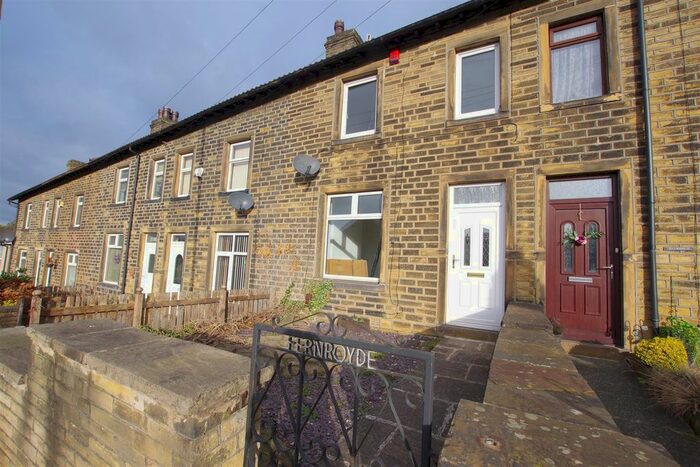 3 Bedroom Terraced House To Rent In Dewsbury Road, Elland HX5