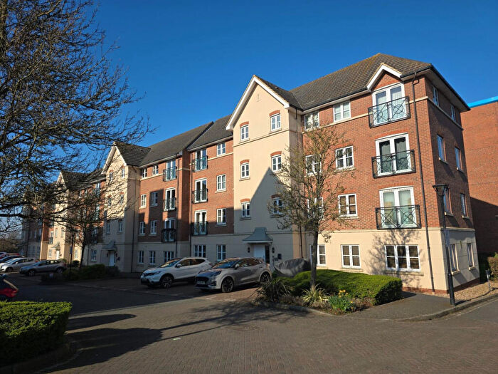 2 Bedroom Apartment To Rent In Viridian Square, Aylesbury, HP21