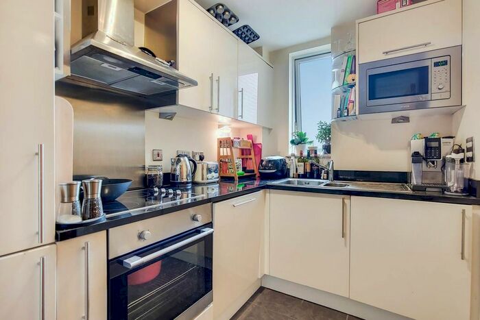1 Bedroom Flat To Rent In Great Suffolk Street, Southwark, London, SE1