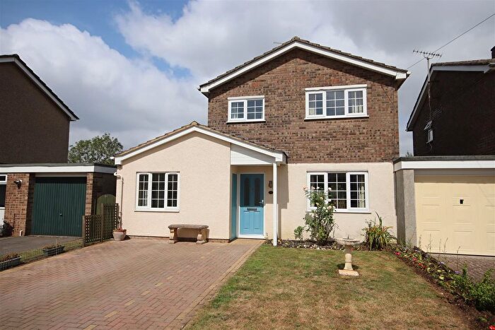 4 Bedroom Link Detached House For Sale In The Maltings, Yatton Keynell, Chippenham, SN14