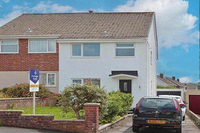 3 Bedroom Semi-Detached House For Sale In Ashleigh Close, Tamerton Foliot, Plymouth, Devon, PL5