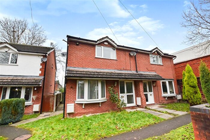 2 Bedroom Semi-Detached House To Rent In Stratton Road, Pendlebury, Swinton, Manchester, M27