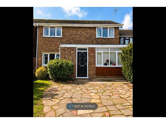 5 Bedroom Detached House To Rent In Borda Close, Chelmsford, CM1