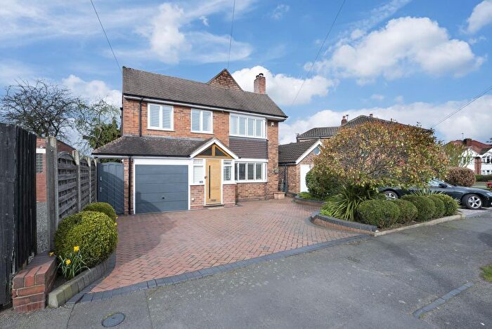 3 Bedroom Detached House For Sale In Windsor Road, Stourbridge, DY8