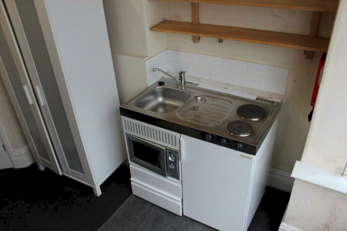 1 Bedroom Terraced House To Rent In Woodend Road, Erdington, B24
