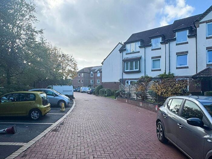 1 Bedroom Flat For Sale In Queens Park, Bournemouth, BH8