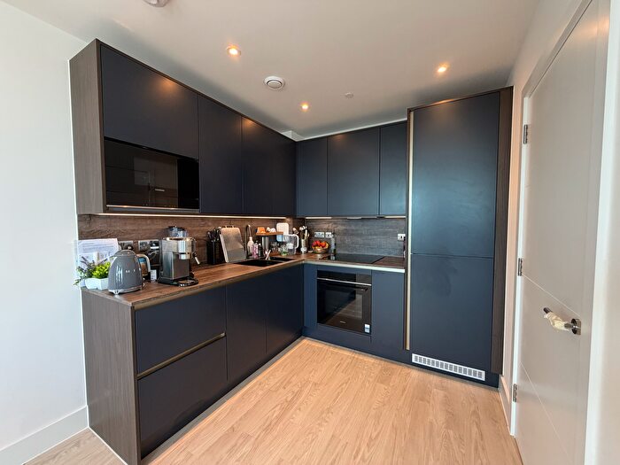 1 Bedroom Flat To Rent In Sanday Drive, London, NW9