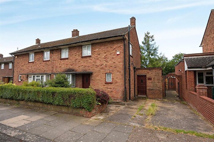 3 Bedroom Semi-Detached House For Sale In East Road, West Drayton, UB7