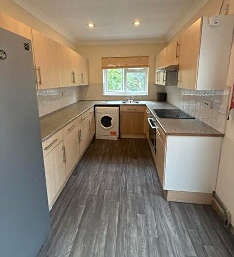 5 Bedroom House To Rent In Fitzroy Street, Cardiff(City), CF24