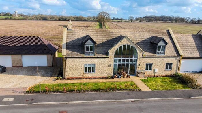 4 Bedroom Detached House For Sale In Southside Close, Corston, SN16