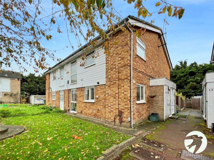 2 Bedroom Maisonette To Rent In Craylands, Orpington, BR5