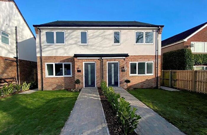 3 Bedroom Semi-Detached House For Sale In Old Road, Leconfield, HU17