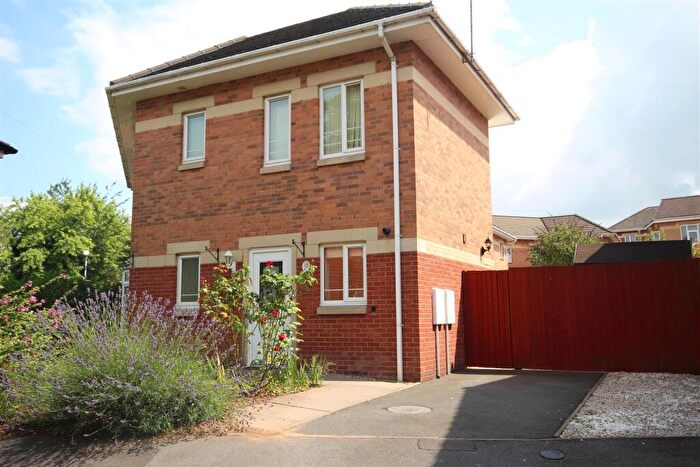 2 Bedroom Semi Detached House To Rent In Keepers Close, Hockley, Birmingham, West Midlands, B18