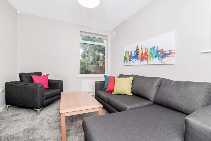 5 Bedroom Terraced House To Rent In Queens Road, Beeston, Nottingham, Nottinghamshire, NG9