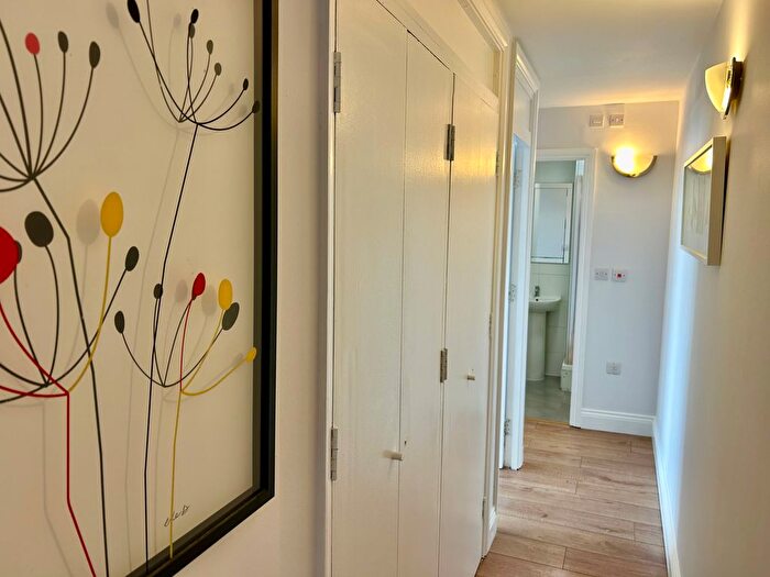 3 Bedroom Flat To Rent In Charlotte Despard Avenue, London, SW11