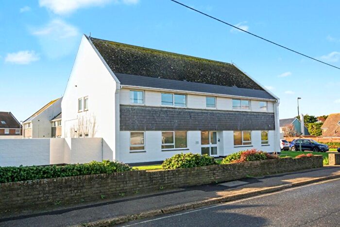 2 Bedroom Apartment For Sale In Manderley, Sea Road, Milford On Sea, SO41