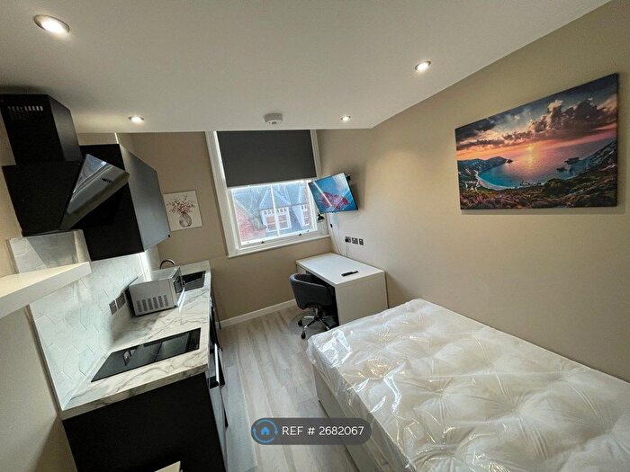 Studio To Rent In Broad Street, Nottingham, NG1