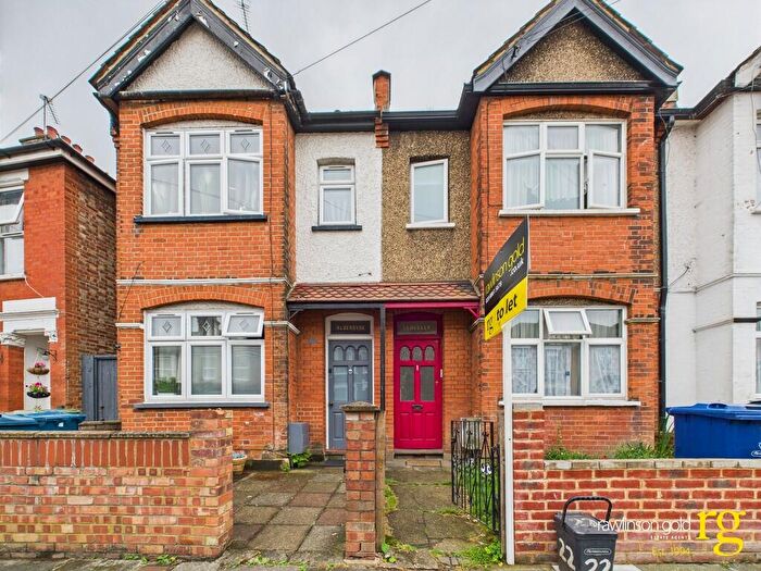 1 Bedroom Flat To Rent In Gordon Road, Wealdstone, HA3