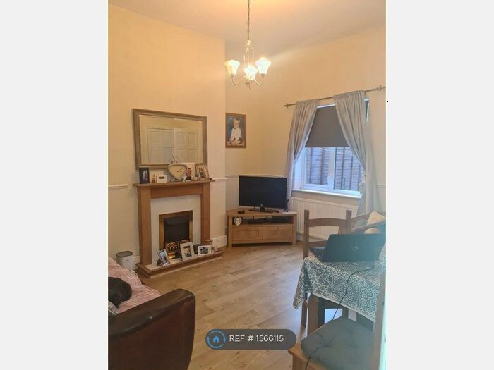 3 Bedroom Semi-Detached House To Rent In Sotheron Street, Goole, DN14