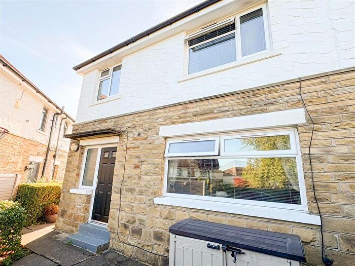 3 Bedroom Semi-Detached House For Sale In Highmoor Crescent, Brighouse, HD6