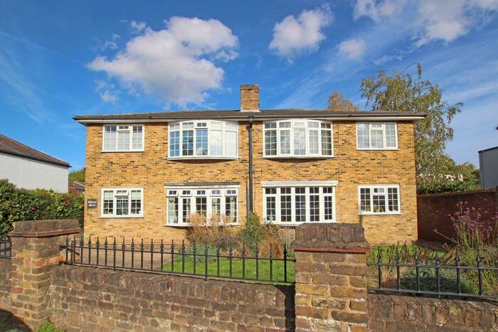 2 Bedroom Flat To Rent In Abbotts Mead, Craig Road, Ham, Richmond, TW10