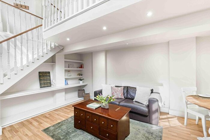 1 Bedroom Flat For Sale In Furness Road, Fulham, SW6